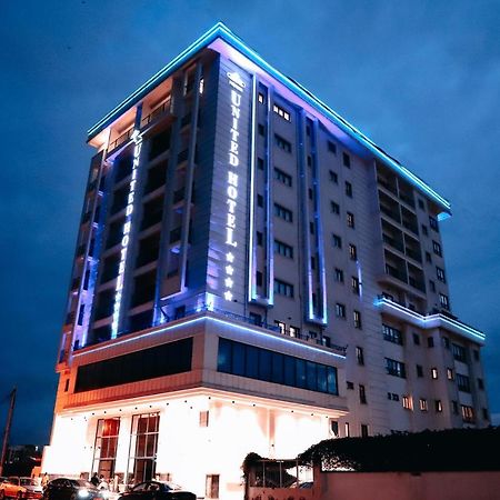 United Hotel International Yaoundé Dış mekan fotoğraf