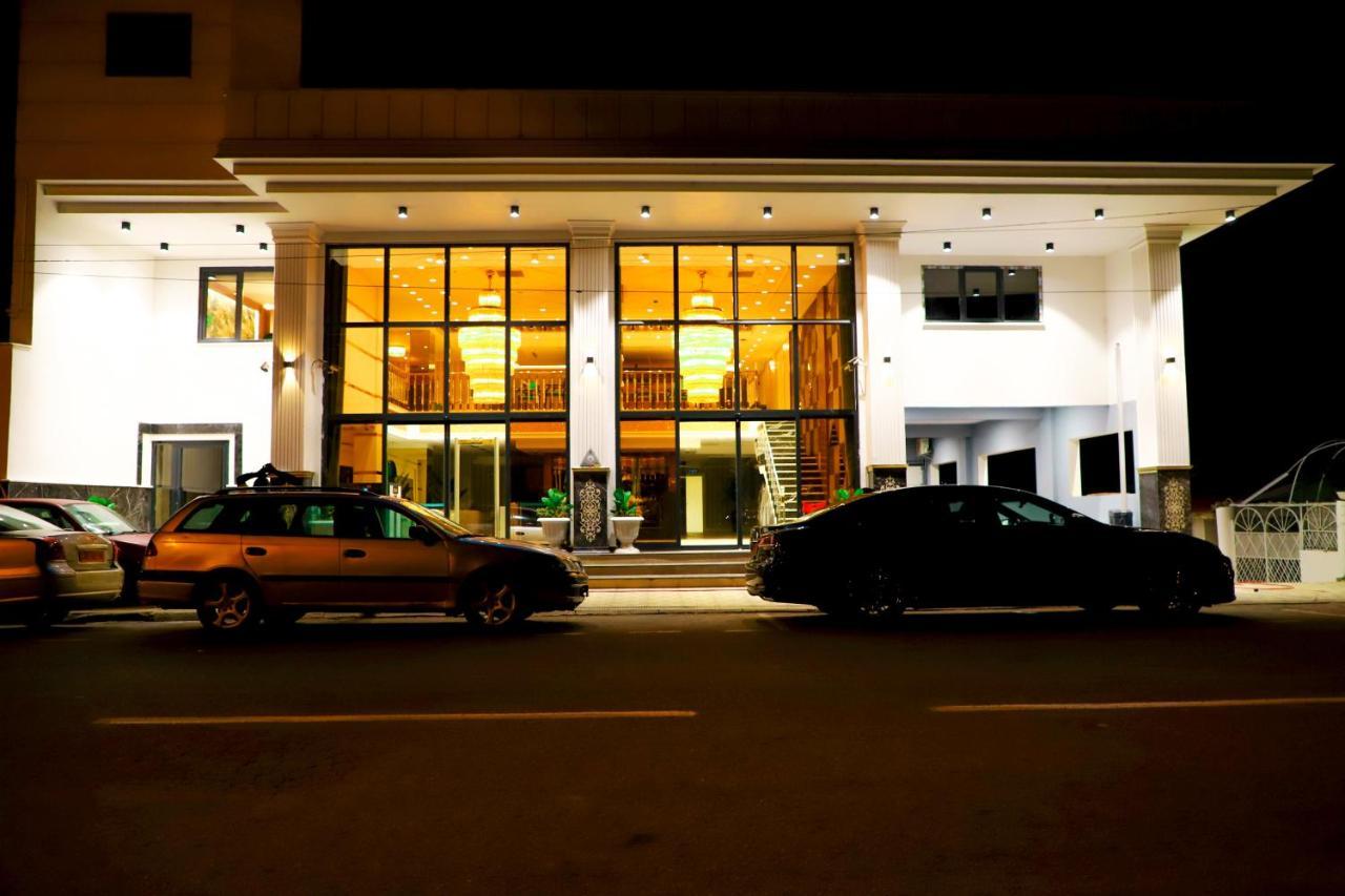 United Hotel International Yaoundé Dış mekan fotoğraf
