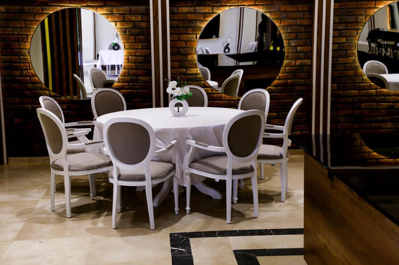 United Hotel International Yaoundé Dış mekan fotoğraf