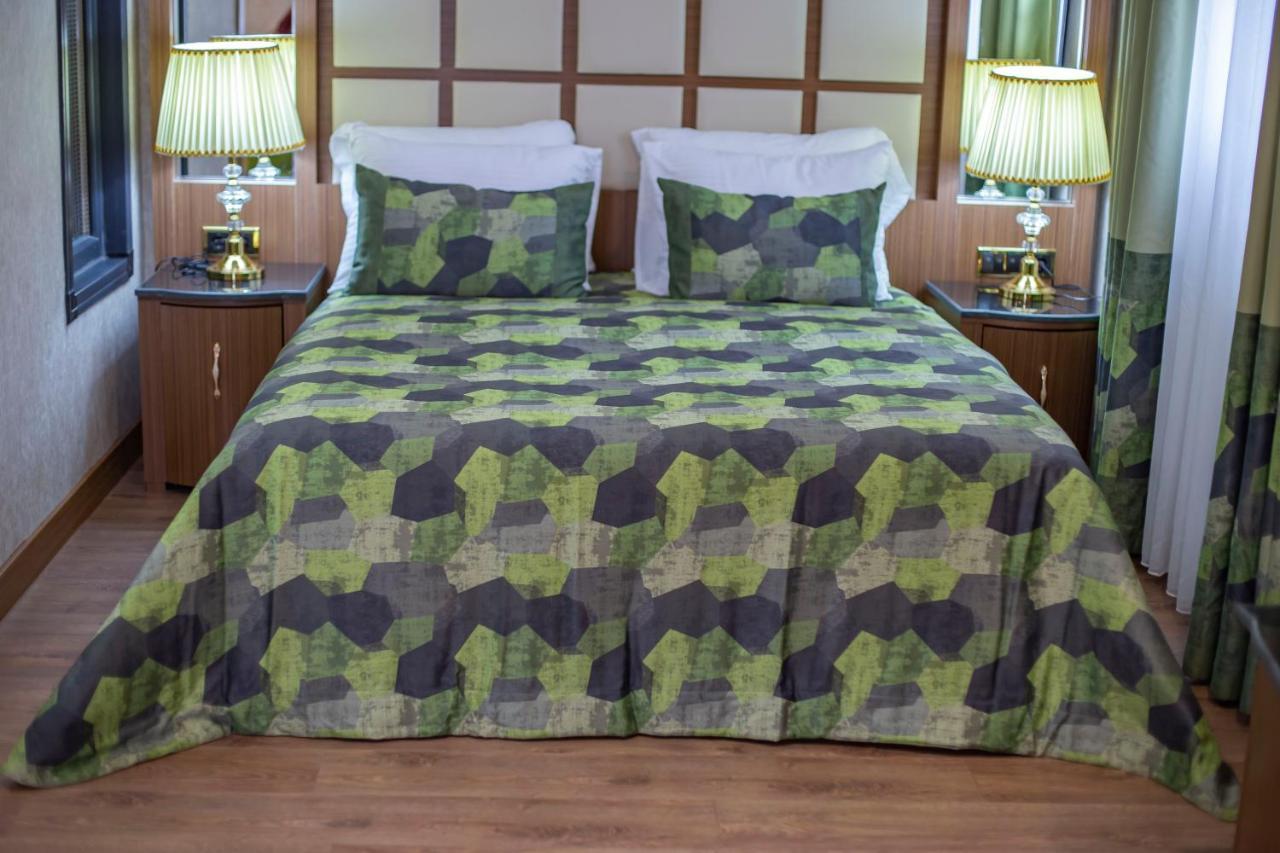 United Hotel International Yaoundé Dış mekan fotoğraf