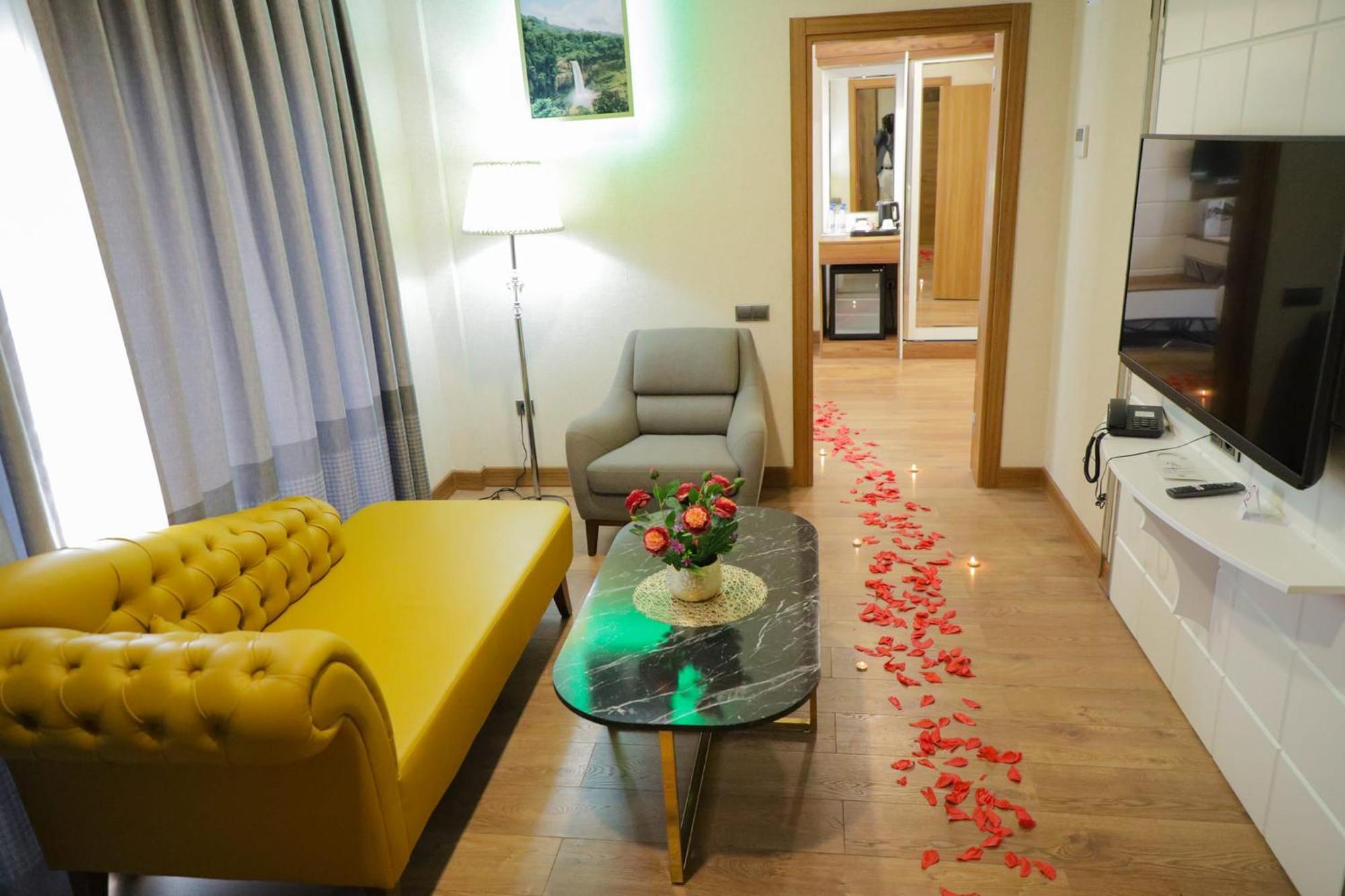 United Hotel International Yaoundé Dış mekan fotoğraf
