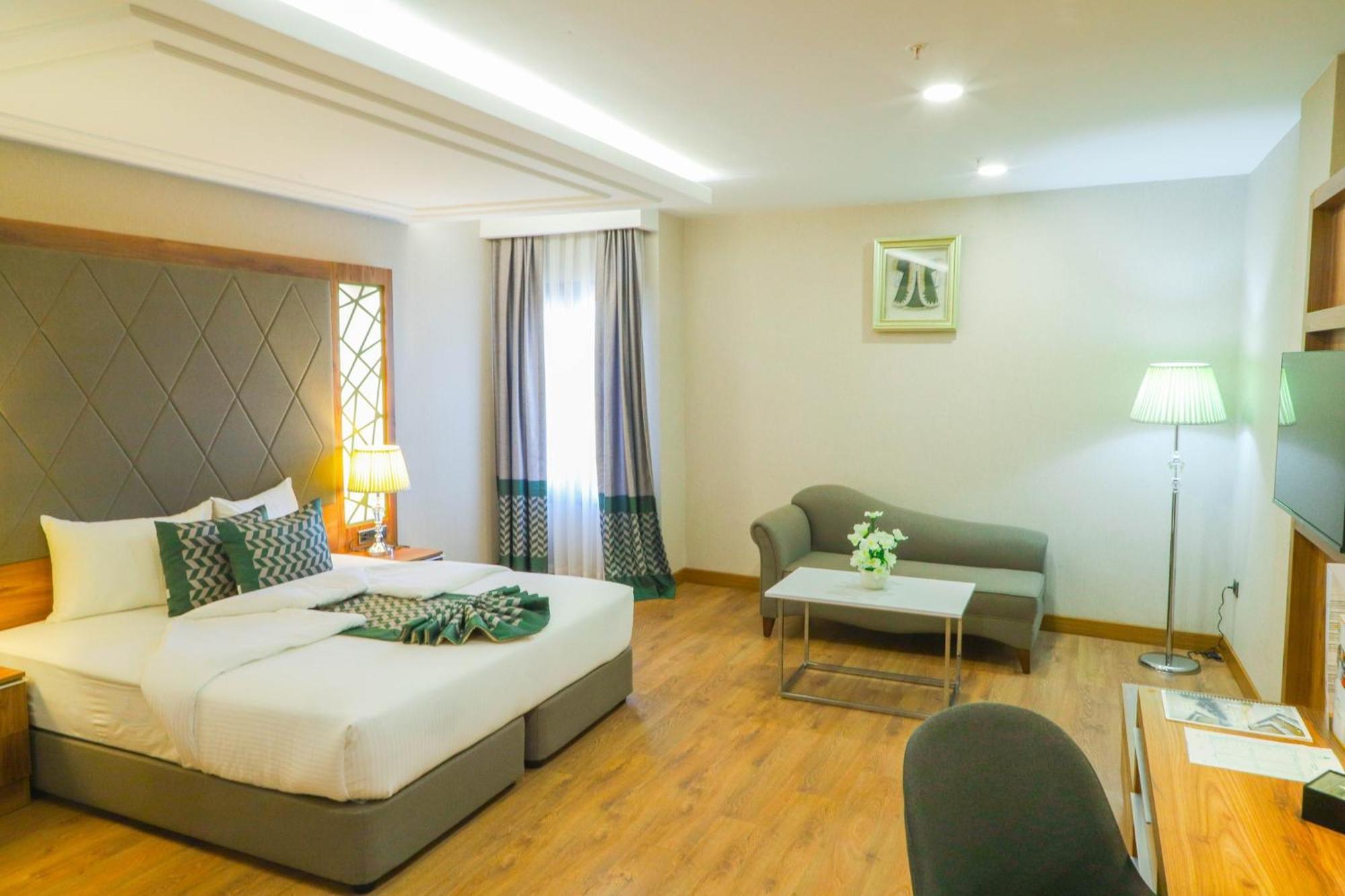 United Hotel International Yaoundé Dış mekan fotoğraf