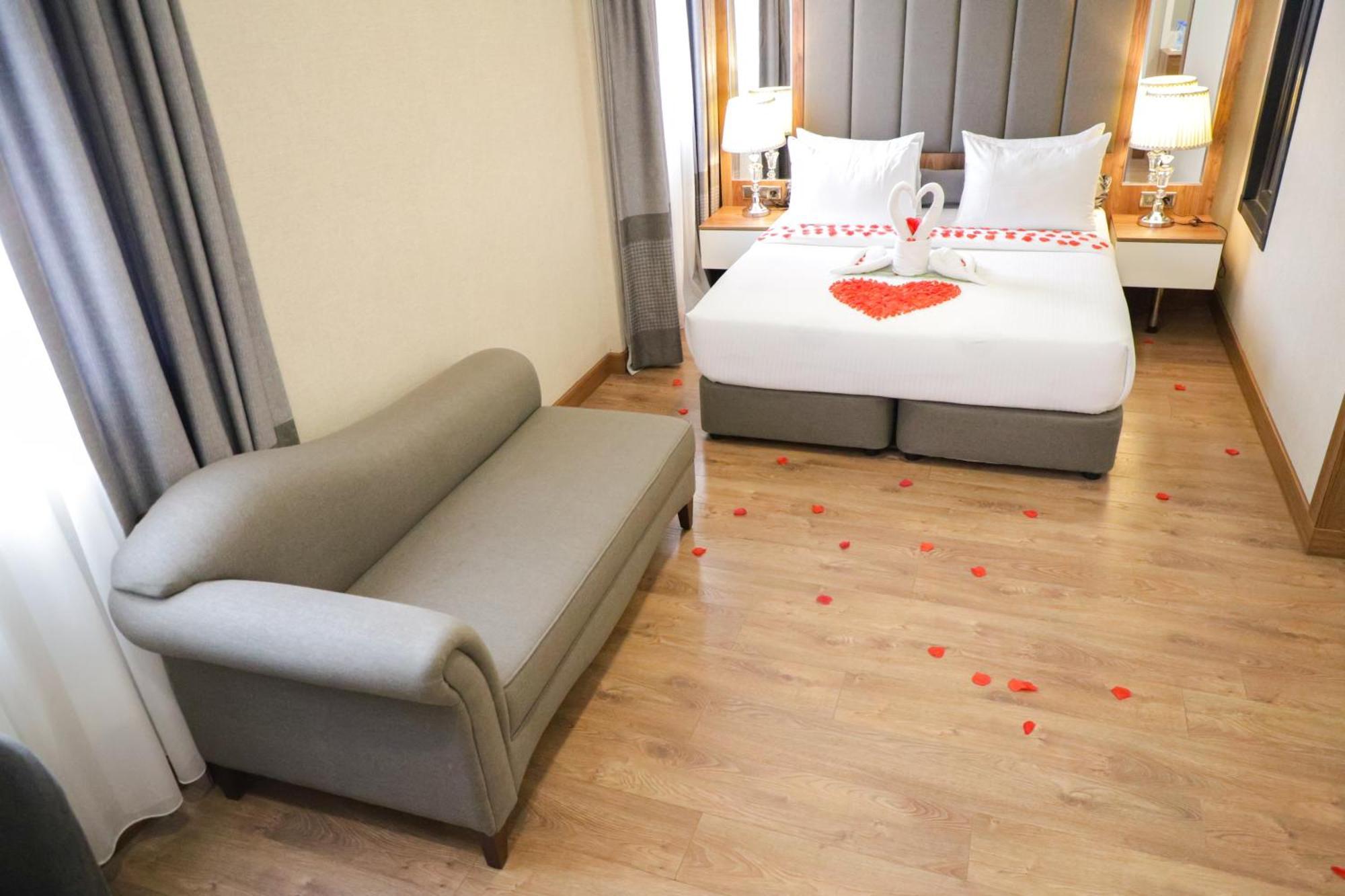 United Hotel International Yaoundé Dış mekan fotoğraf