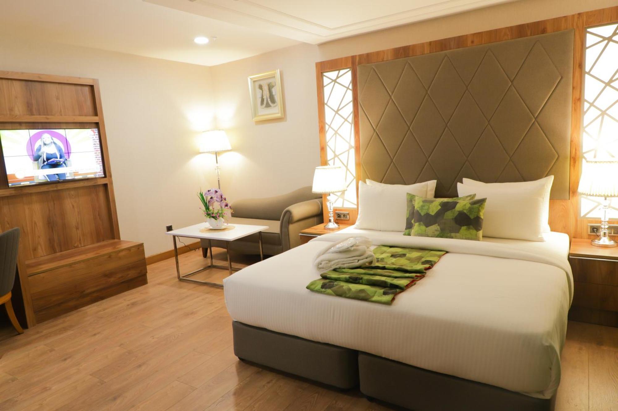 United Hotel International Yaoundé Dış mekan fotoğraf