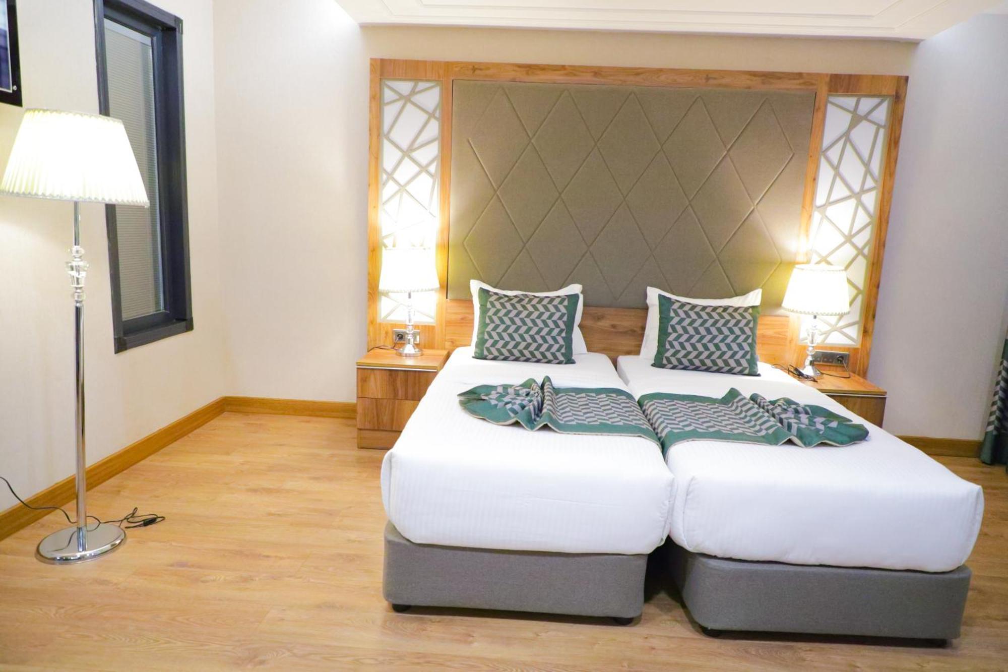 United Hotel International Yaoundé Dış mekan fotoğraf