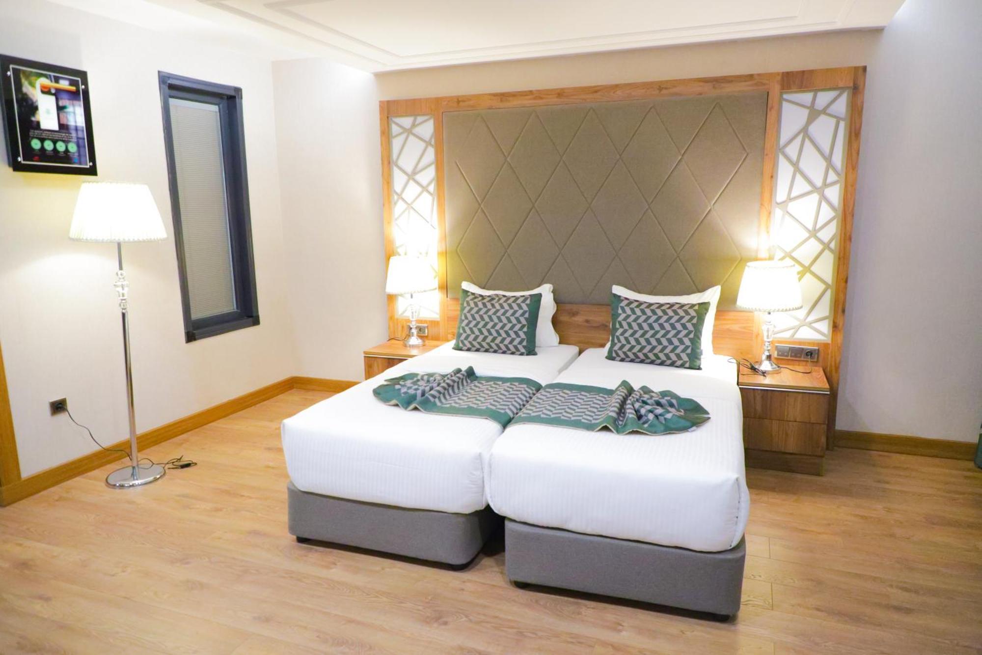 United Hotel International Yaoundé Dış mekan fotoğraf
