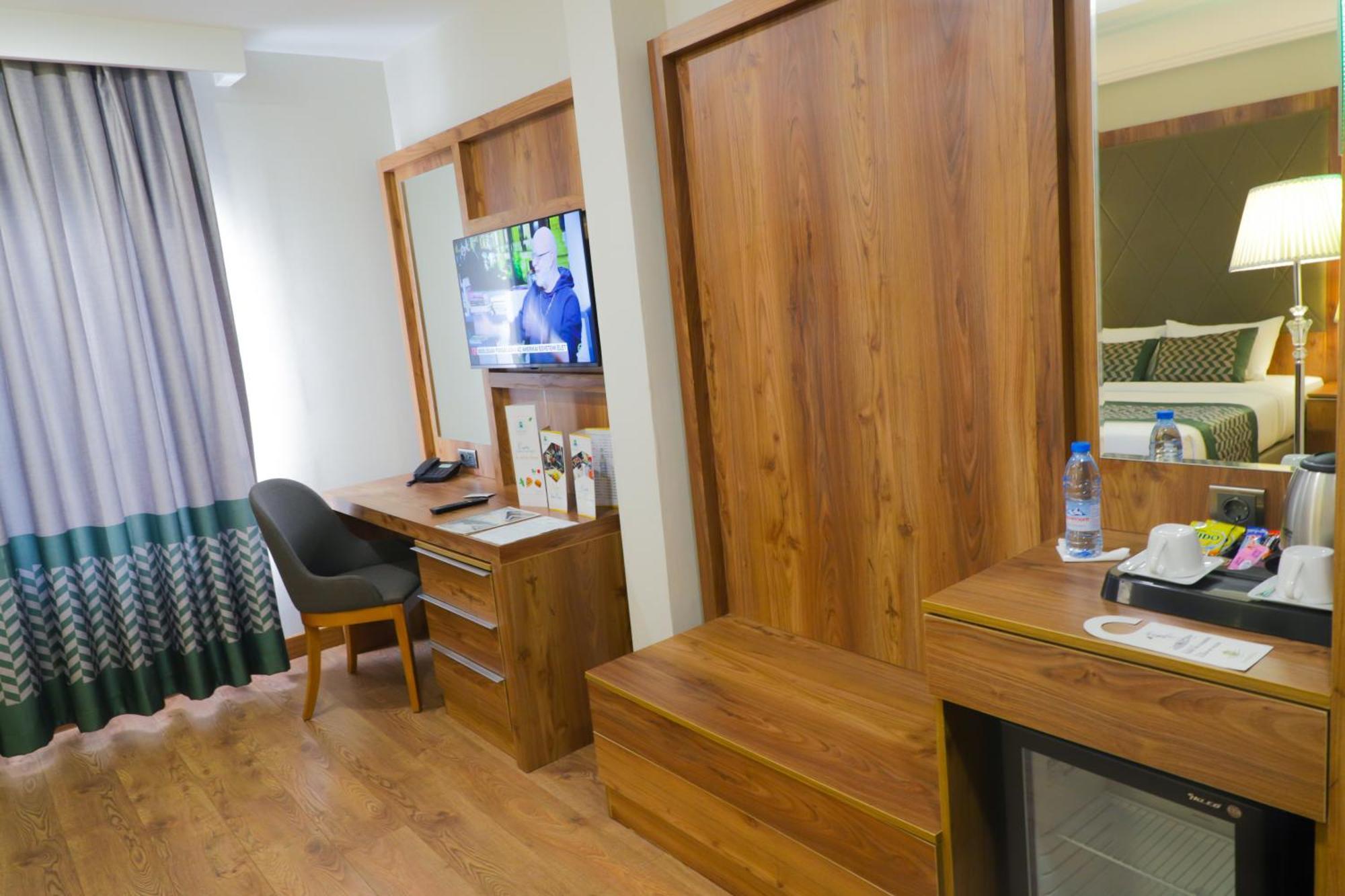 United Hotel International Yaoundé Dış mekan fotoğraf